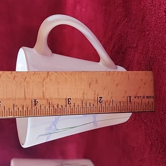 ☆Set of 3 Corelle Coordinates Stoneware. Shadow Iris Design. Coffee/Tea Mugs.☆ - Picture 9 of 9